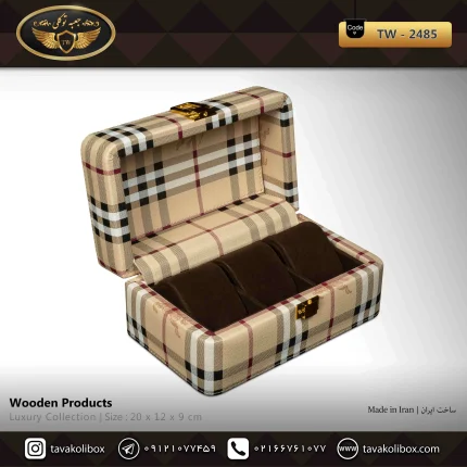 جعبه ساعت 3 خونه سوپرلاکچری درب دار بالشتک لوکس چرم رنگ نسکافه ای مدل : TW-2485